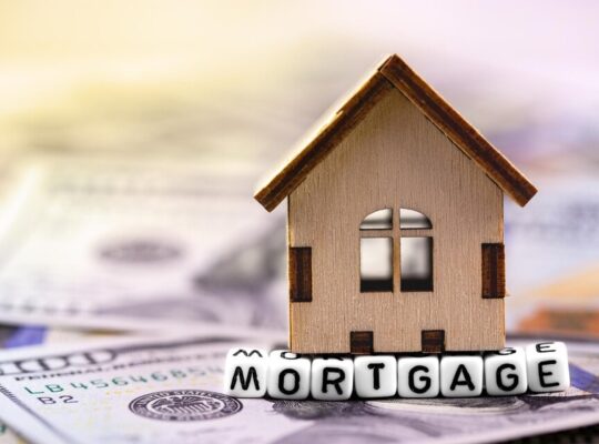 15-Year vs 30-Year Mortgage Refinance: Pros, Cons, and Hidden Costs